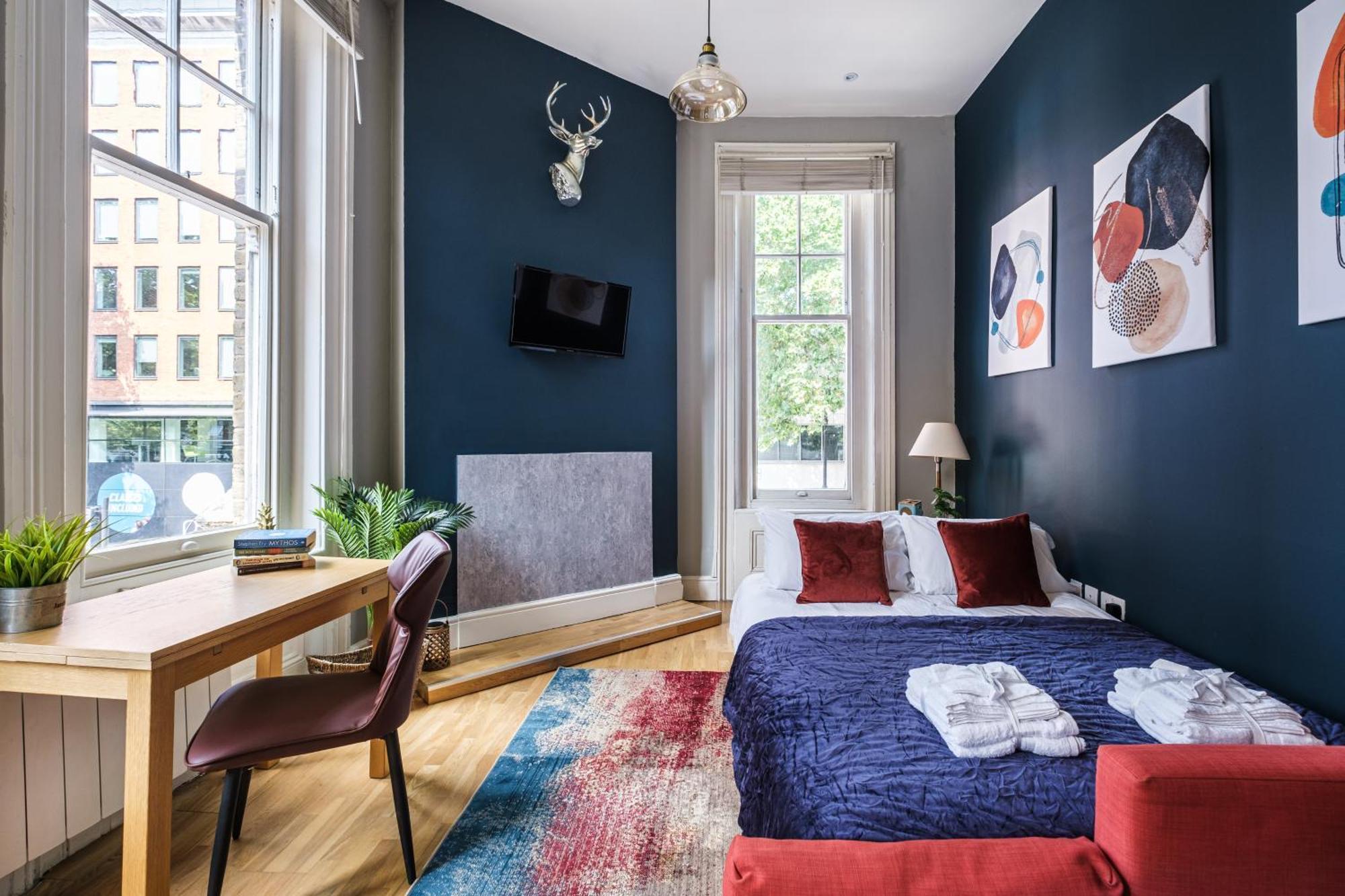 Sunny Corner Apartment In Center Of Лондон Экстерьер фото